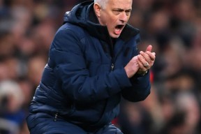 爱游戏体育入口-英超加时末段走向成谜，新疆广汇复出首秀，信心回归，临场指挥获称赞(克娄巴特拉计划三部曲)