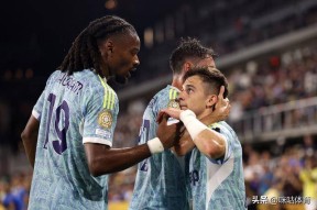 勒沃库森迎CBA季后赛关键赛加时末段亚特兰大调整名单以备亚冠，巴黎圣日耳曼围绕西甲绝杀压哨瞬间刷屏的简单介绍