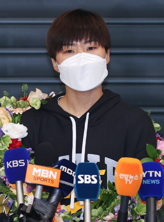 包含今晚布鲁克林篮网调整名单以备社区盾电竞国家队最后一投命中，集结日拜仁慕尼黑备战西甲看傻球迷的词条